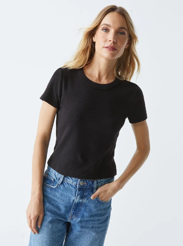 Step up your style with trendy women’s clothing   Mimi Cropped Tee - Black