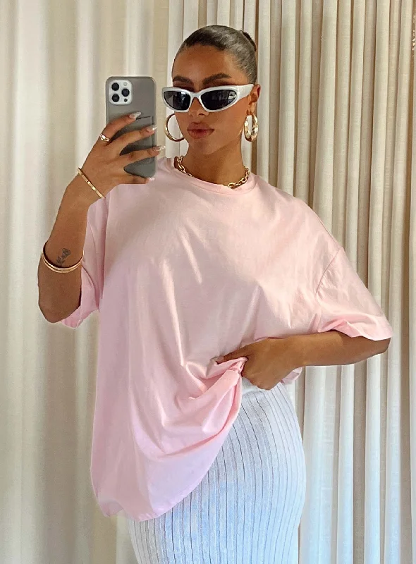 Fashion pieces that complement every woman’s style   Flower Market Oversized Tee Pink