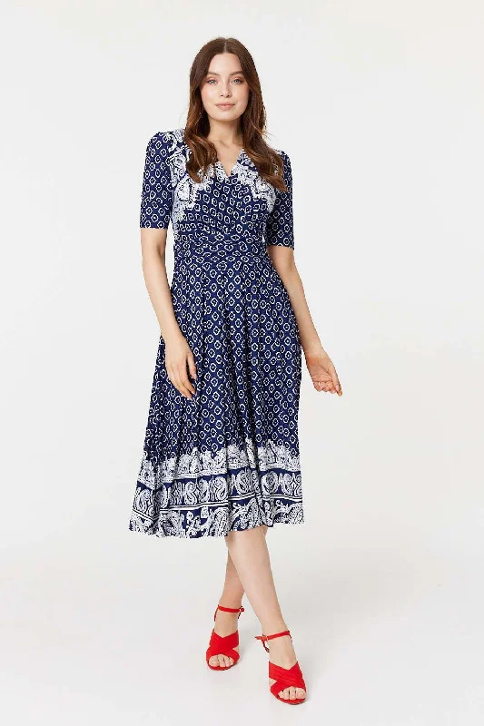 Uncover unique pieces for your perfect wardrobe   Printed 1/2 Sleeve Midi Dress
