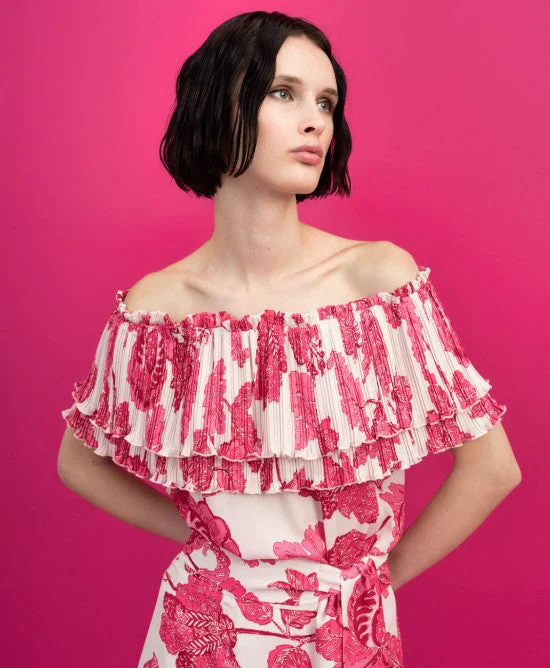 Effortlessly stylish outfits for the modern woman   Access Off The Shoulder Floral Pleated Top