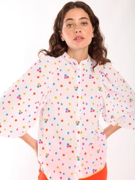 Create a timeless wardrobe with fashionable pieces   Vilagallo Edina Shirt